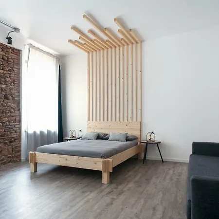 Artisan Apartment